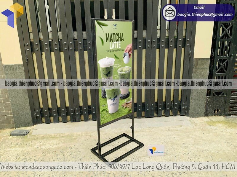 Giá bảng standee khung sắt đứng 2 mặt chịu gió di động khung sắt dày sơn tĩnh điện chống gỉ