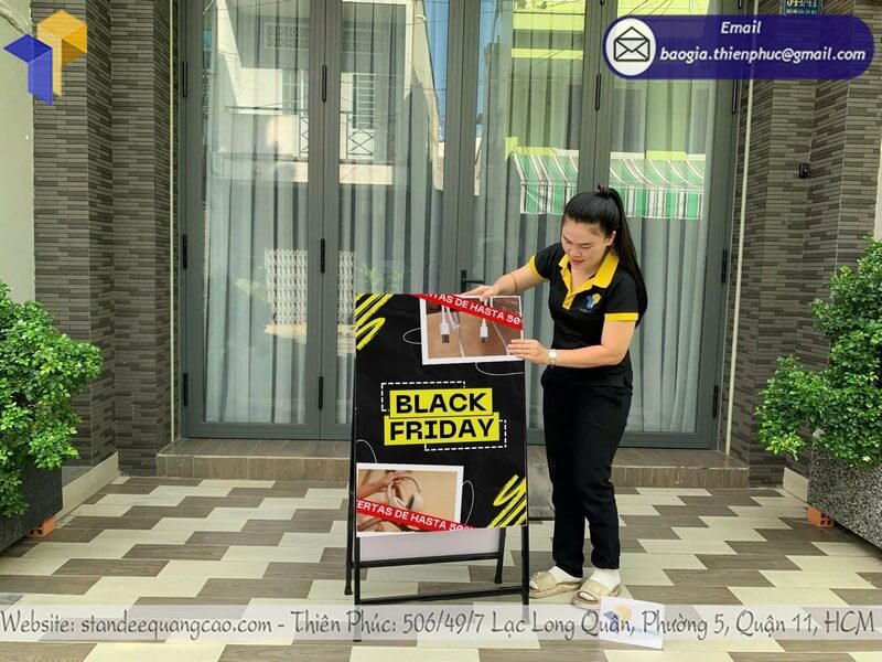 Thiết kế bảng standee quảng cáo di động chữ A sự kiện