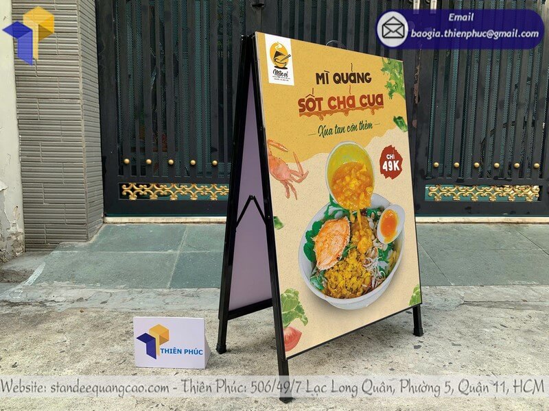 Xưởng in logo bảng standee A chân sắt cho quán ăn chuyên nghiệp giá rẻ chỉ 500.000