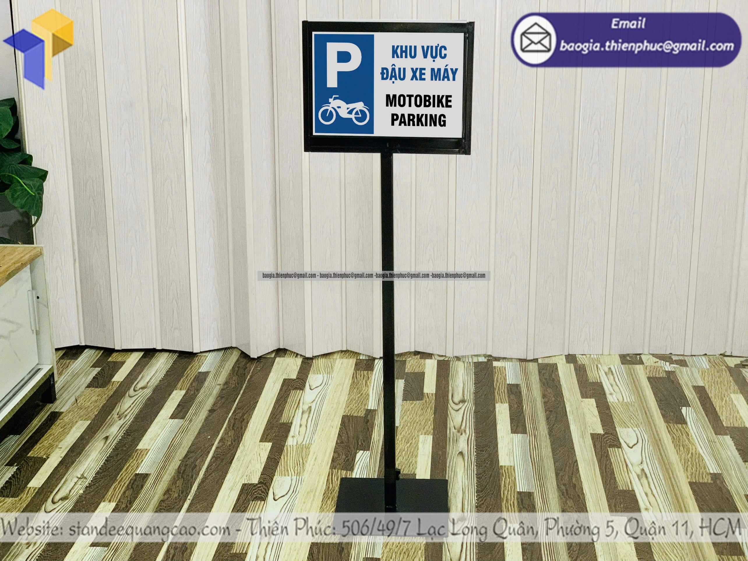 Bảng chỉ dẫn đậu xe bằng khung sắt in 2 mặt
