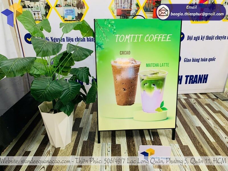 Bảng chữ A có tay xách di động