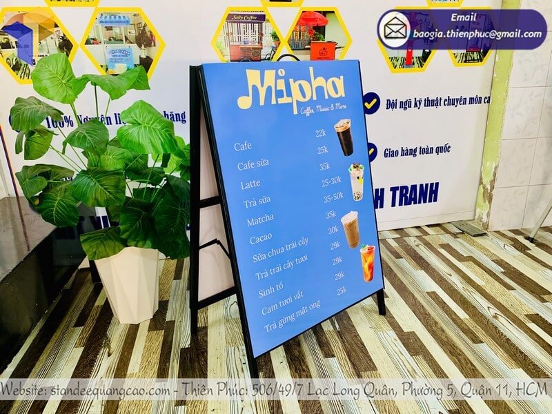 Bảng chữ A có tay xách giá rẻ dành cho quán cà phê