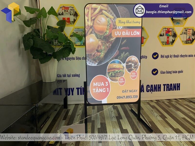 Bảng hiệu hộp đèn ngoài trời lấy liền giao nhanh chóng