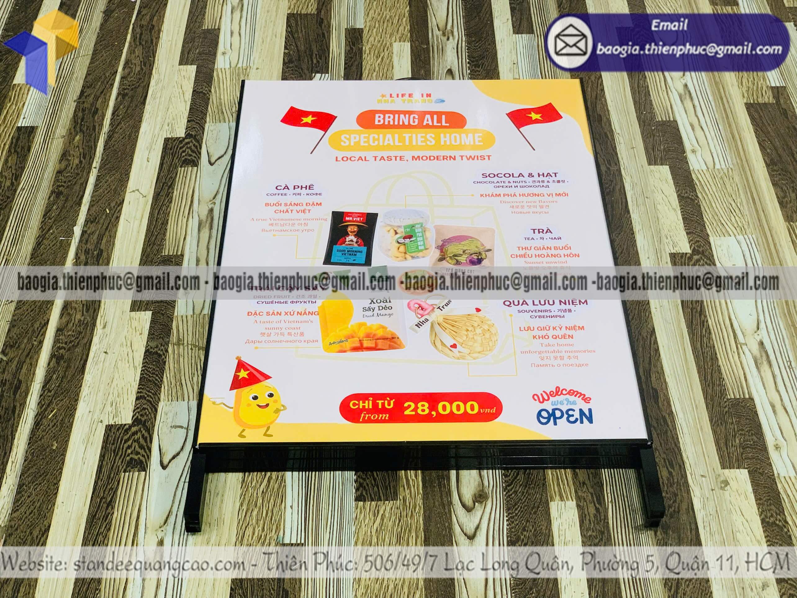 Bảng quảng cáo chữ A in 2 mặt trước sau chân sắt dành cho quán bún phở cơm gà fastfood
