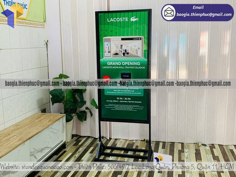 Bảng quảng cáo hai mặt đứng khung sắt để ngoài trời xưởng Thiên Phúc nhận làm theo yêu cầu