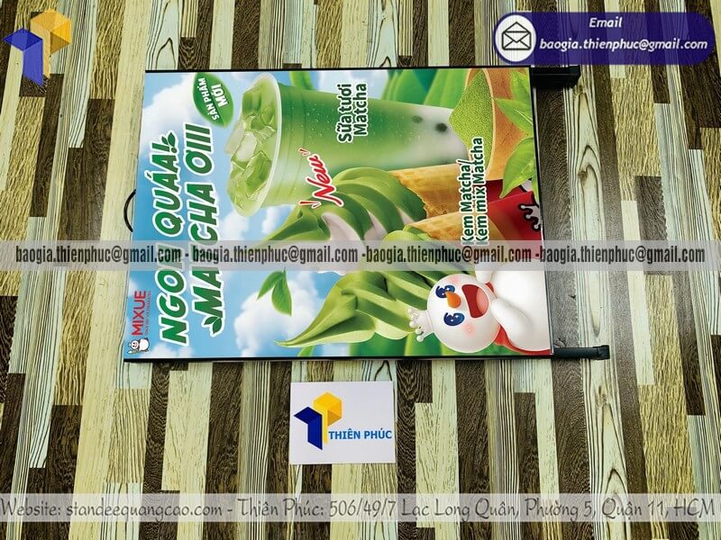 Bảng standee A chân sắt di động in logo theo yêu cầu theo đơn đặt hàng tại xưởng