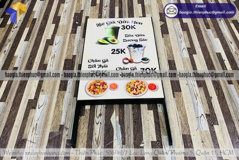 Bảng standee A in menu 2 mặt chân sắt để ngoài trời cho chương trình khuyến mãi
