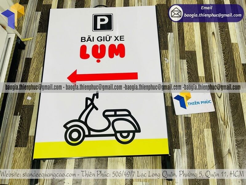 Bảng standee A khung sắt gấp gọn đặt ngoài trời tận nơi cực hiệu quả