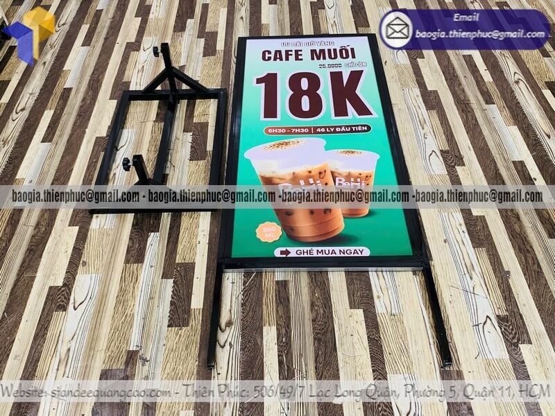 Bảng standee in 2 mặt khung sắt để trước quán cafe rẻ nhất việt nam sản phẩm quảng cáo ngoài trời bền