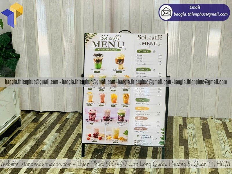 Bảng standee in menu 1 mặt chân sắt cho quán cafe Bảng standee in menu 1 mặt chân sắt cho quán cafe