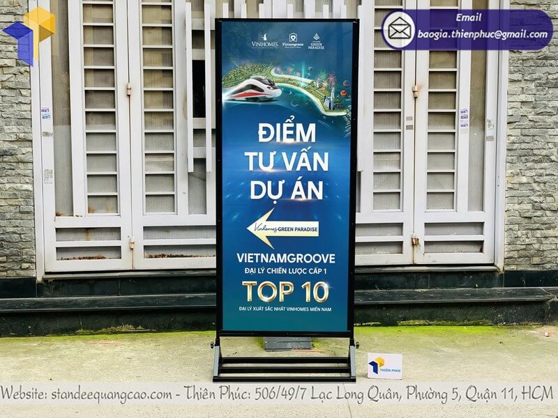 Báo giá bảng standee 2 mặt chịu gió khung sắt rẻ