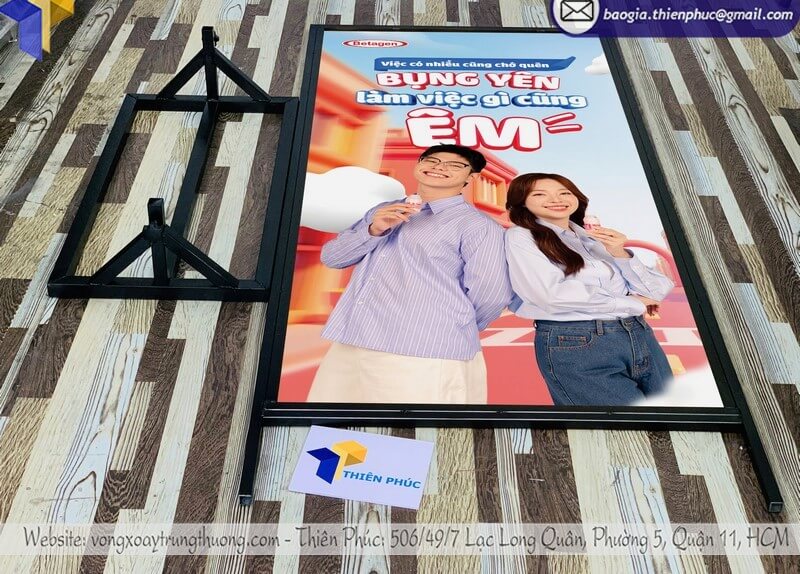 Báo giá bảng standee 2 mặt đứng chịu gió ngoài trời gia công cửa hàng cho quán cafe