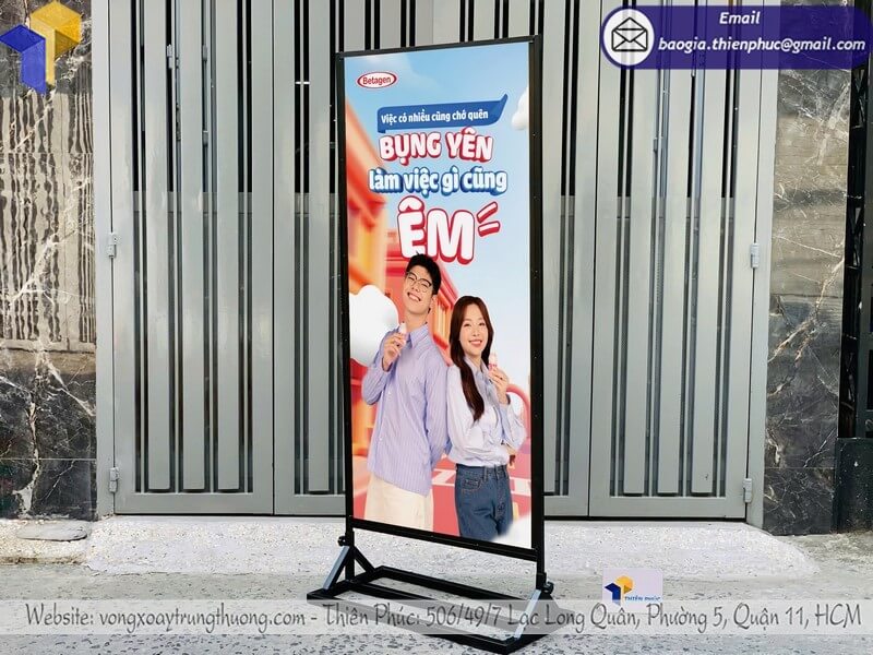 Báo giá bảng standee 2 mặt đứng chịu gió ngoài trời nhà hàng quán cafe