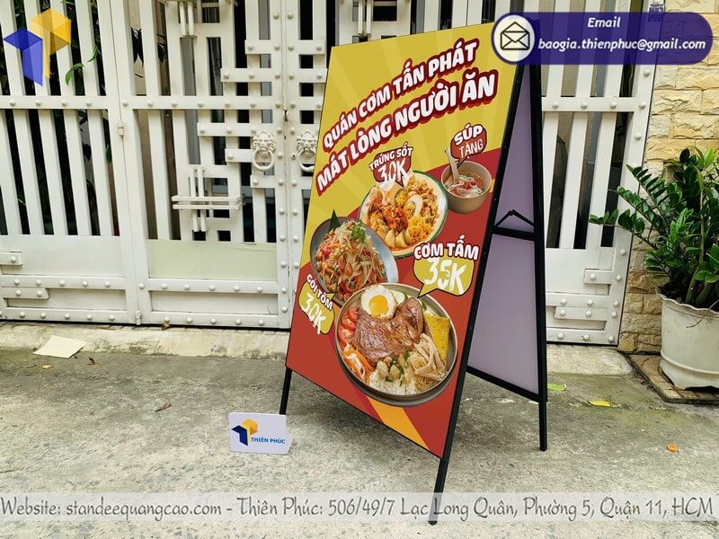 Báo giá bảng standee A in 2 mặt đặt trước cửa hàng từ 500.000đ gia công theo yêu cầu