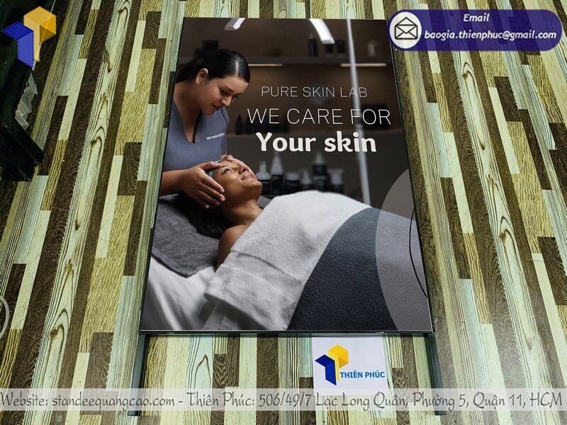 Báo giá bảng standee chữ A in 2 mặt cho cửa hàng di chuyển và gấp gọn