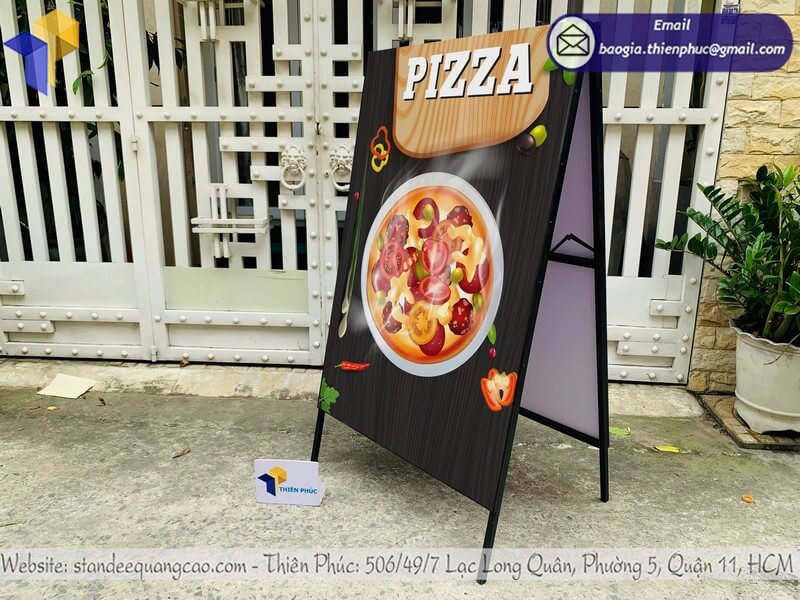 Báo giá bảng standee chữ A in logo,  xem mẫu trực tiếp tại xưởng