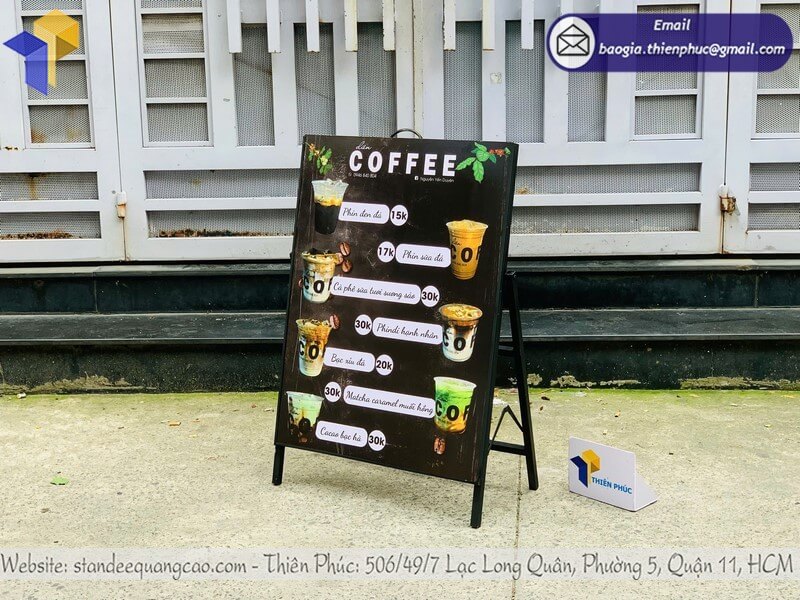 Báo giá bảng standee in 1 mặt cho cửa hàng đẹp tiện lợi nhỏ gọn