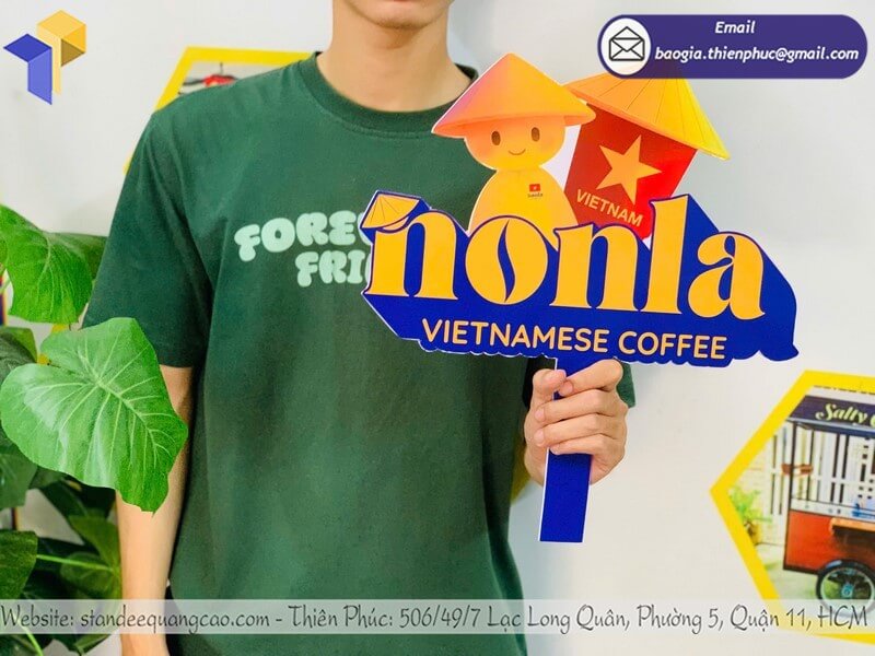 Báo giá hashtag chụp hình cầm tay rẻ, hỗ trợ xuất hóa đơn VAT
