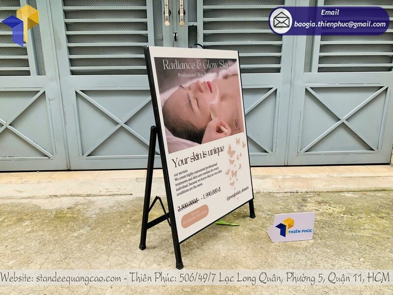 Báo giá in bảng standee 1 mặt quảng cáo theo yêu cầu thiết kế theo mẫu riêng