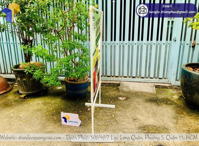 Bao gia in khung treo poster gia tham khao, hien dai, de dang