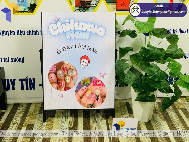 Báo giá in standee 1 mặt ngoài trời