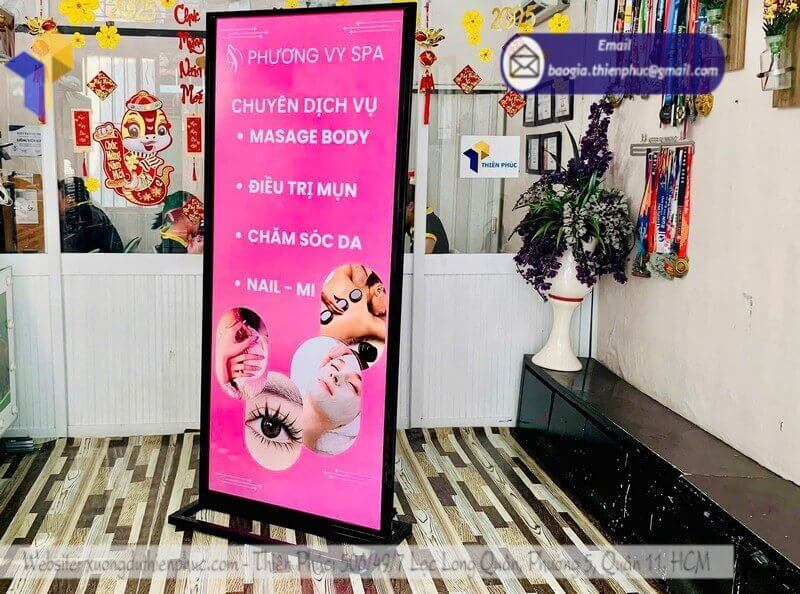 báo giá standee đứng quảng cáo 2 mặt HCM 2025