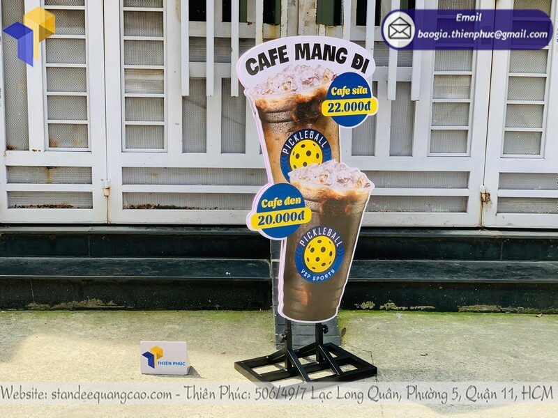 Báo giá standee mô hình ly cafe in 3D thiết kế độc đáo và ly lớn