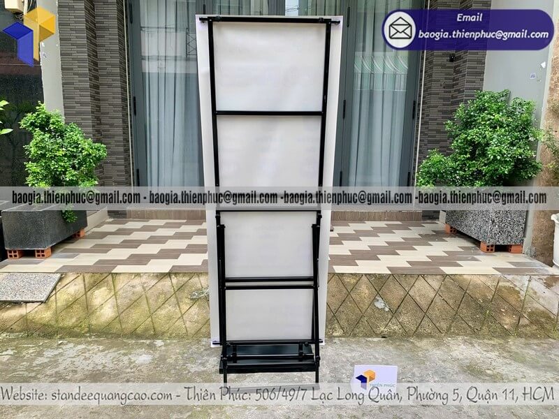 Báo giá standee quảng cáo 1 mặt treo banner cho sự kiện công ty tổ chức sự kiện hội thảo