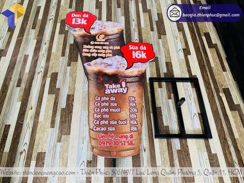 báo giá standee quảng cáo mockup 3D