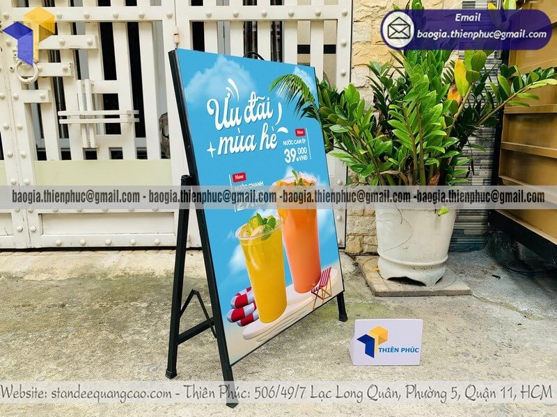 Biển hiệu A đứng hè phố khung sắt in 1 mặt gia công chuẩn chất lượng