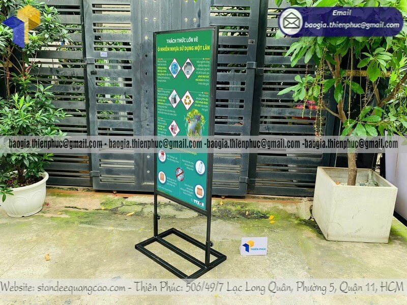 Biển hiệu đứng bằng khung sắt in 2 mặt cho sự kiện quảng cáo uy tín trên toàn quốc