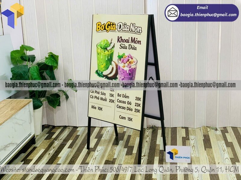 Biển quảng cáo đứng chữ A chân sắt vỉa hè bán hàng gia công nội địa