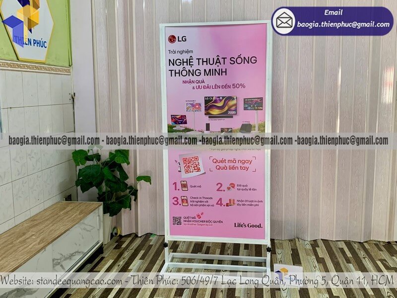 Biển quảng cáo sản phẩm đứng cỡ lớn in 2 mặt