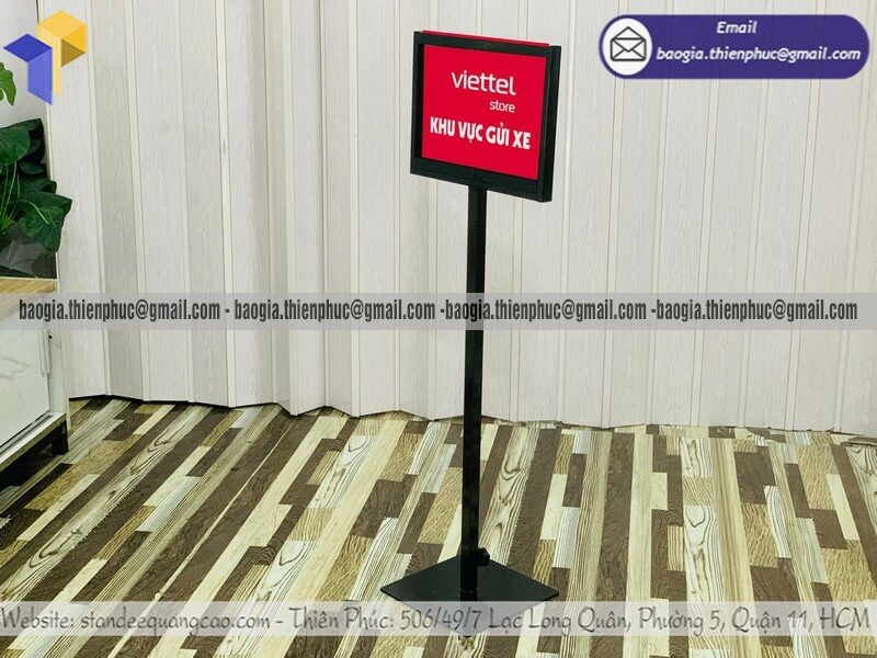 Đặt bảng thông tin chỉ dẫn lối đi 2 mặt khung sắt giá rẻ xưởng sản xuất uy tín việt nam
