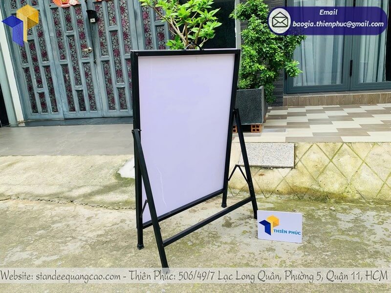 Đặt in standee 1 mặt nhanh cho sự kiện, hội chợ, quảng bá hiệu quả