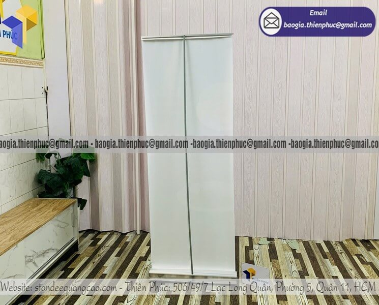 Đặt in standee cuốn nhôm dựng poster chuyên sự kiện giá mềm chỉ từ 400k