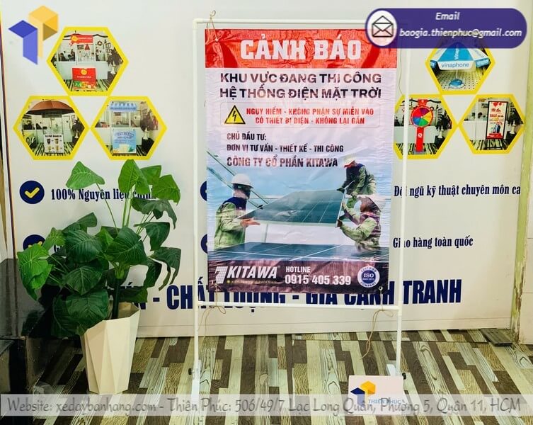 Dat khung treo poster giao ngay tai van phong uy tin