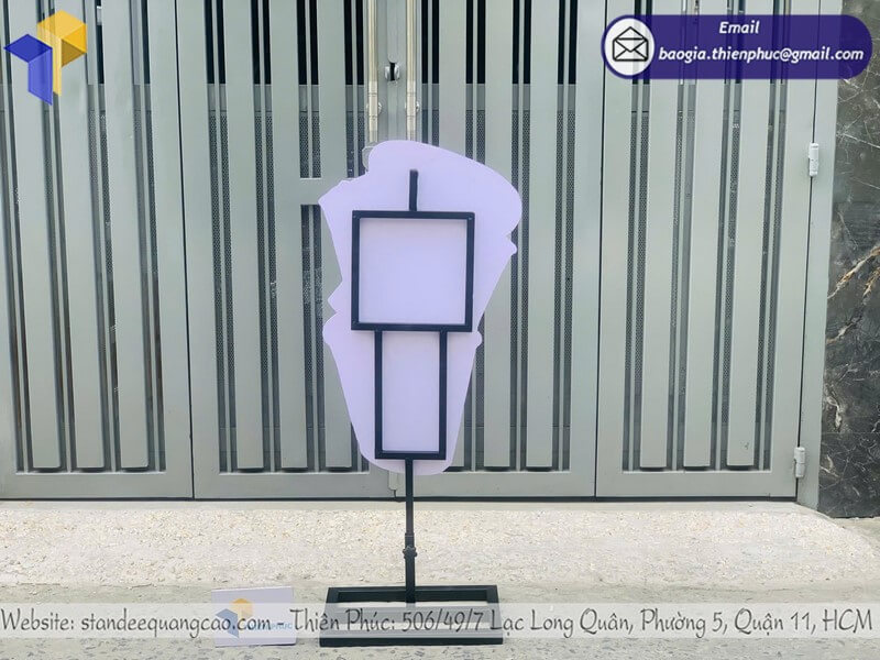 Đặt làm standee mô hình ly cafe in 3D quảng cáo rẻ gia công mô hình trước cửa hàng