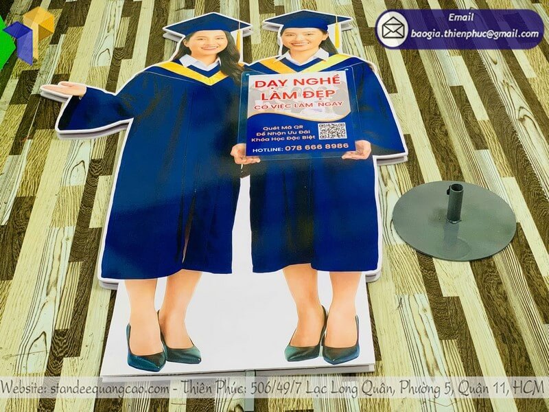 Đặt làm standee mô hình người thật quảng cáo cá nhân sự kiện