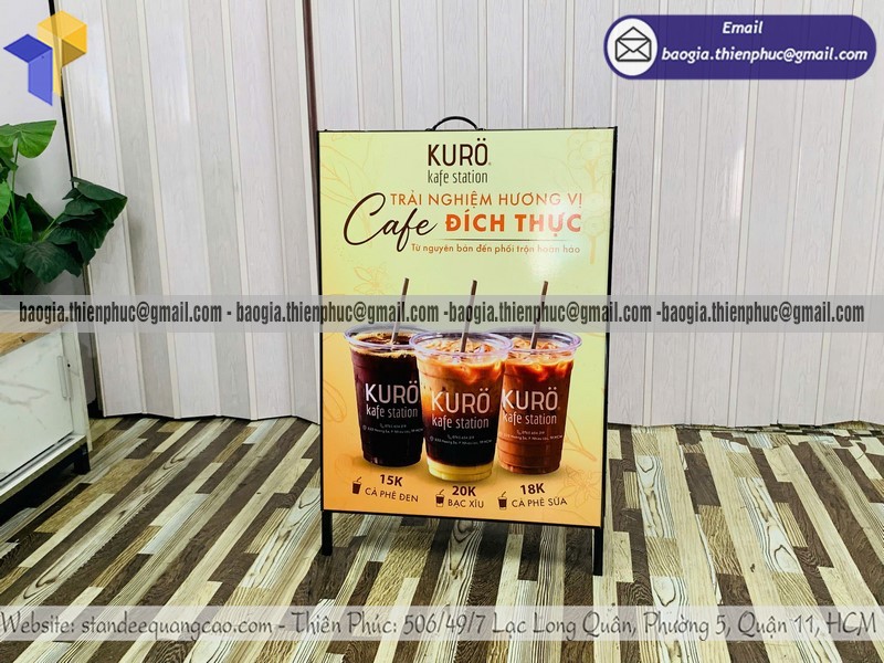 Đặt standee A 2 mặt giới thiệu sản phẩm tiệm cafe chủ quán nhỏ và chuỗi cafe