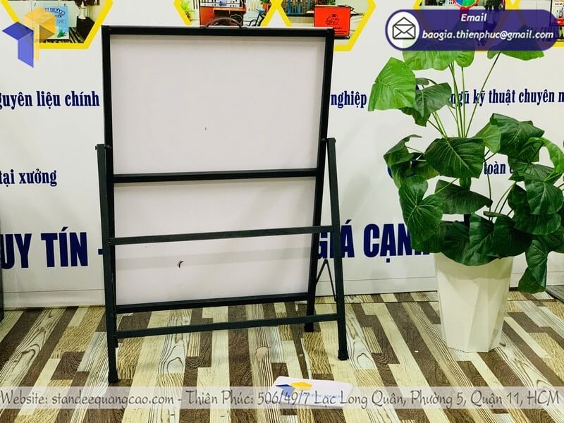 Địa chỉ in standee 1 mặt lấy liền nhanh, đẹp, giá hợp lý tại xưởng