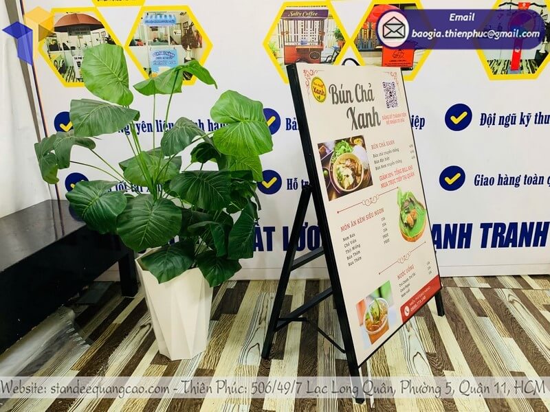 Dịch vụ in standee khung sắt chuẩn xưởng giá rẻ bảo hành