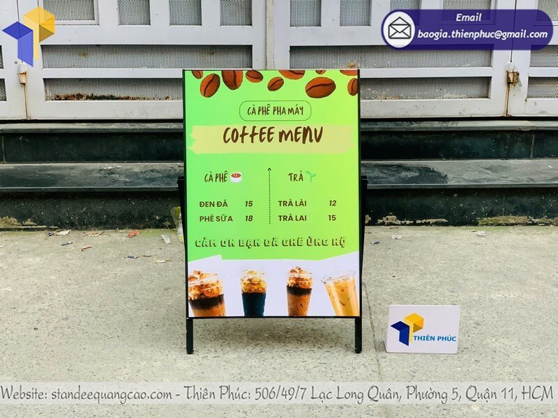 Dịch vụ in standee quảng cáo 1 mặt trước cửa hàng