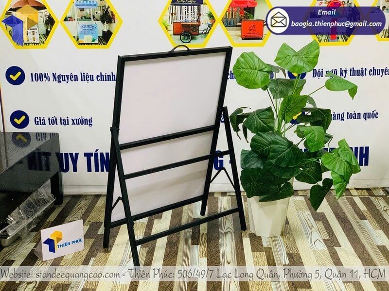 Giá bảng standee quảng cáo 1 mặt in theo yêu cầu thiết kế tư vấn hiệu quả