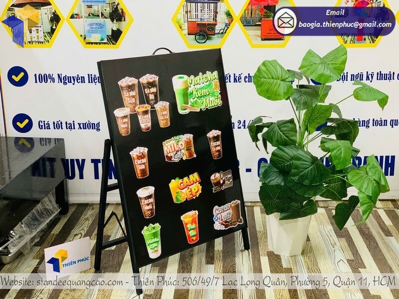 Giá bảng standee quảng cáo 1 mặt in theo yêu cầu tùy chình logo, kích thước