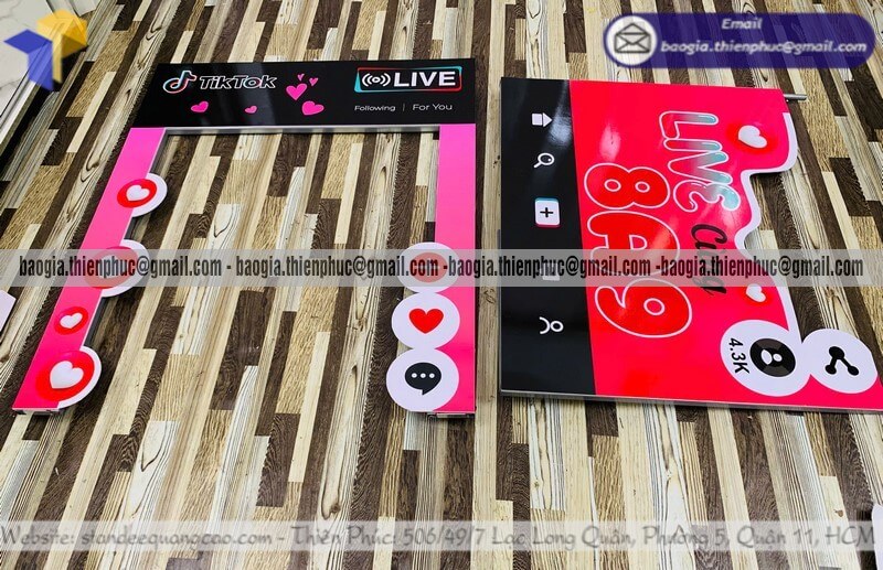 Gia công khung chụp hình bằng formex cho trường học cho học sinh chụp ảnh tập thể