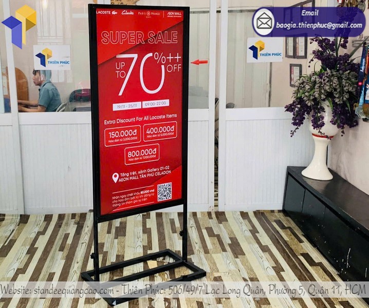gia công standee 2 mặt sự kiện tại TPHCM quận 5