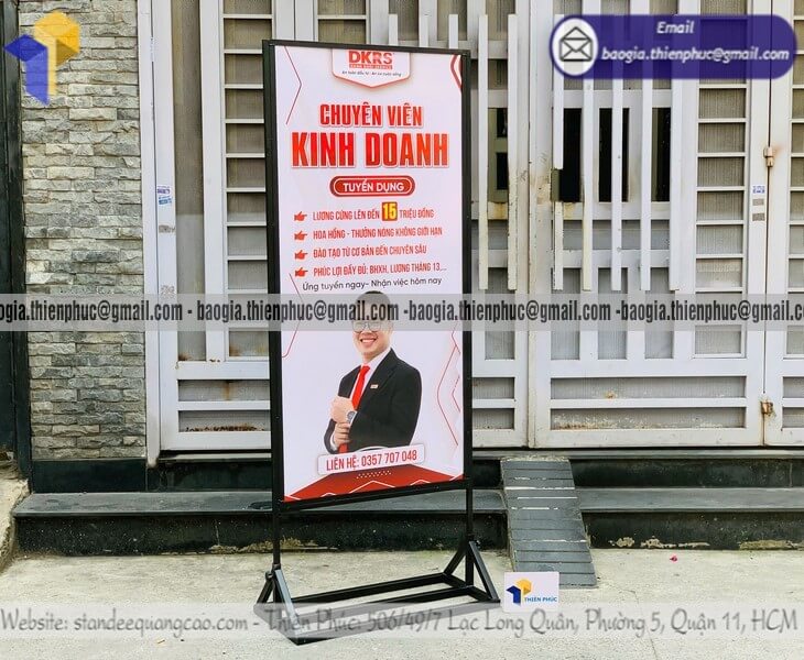 Gia công standee đứng khung sắt quảng cáo ngoài trời doanh nghiệp cho cửa hàng, quán ăn, quảng cáo ngoài trời