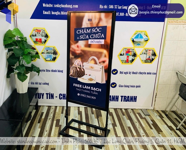 giá standee khung sắt 2 mặt TPHCM