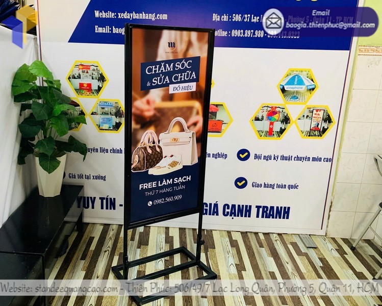 giá standee quảng cáo khung sắt TPHCM
